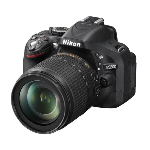 Digitální fotoaparát Nikon D5200 + 18-105 AF-S DX VR černá barva
