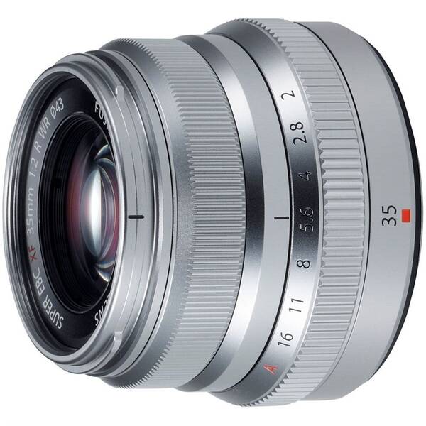 Objektiv Fujifilm XF35 mm f/2.0 R WR stříbrná barva
