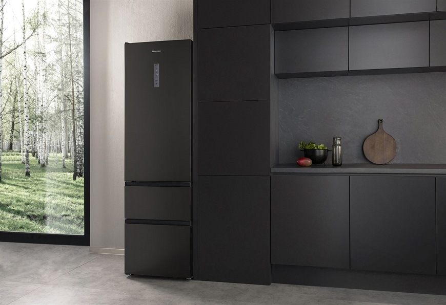 Chladnička Hisense RM469N4AFD1, černá, invertorový kompresor