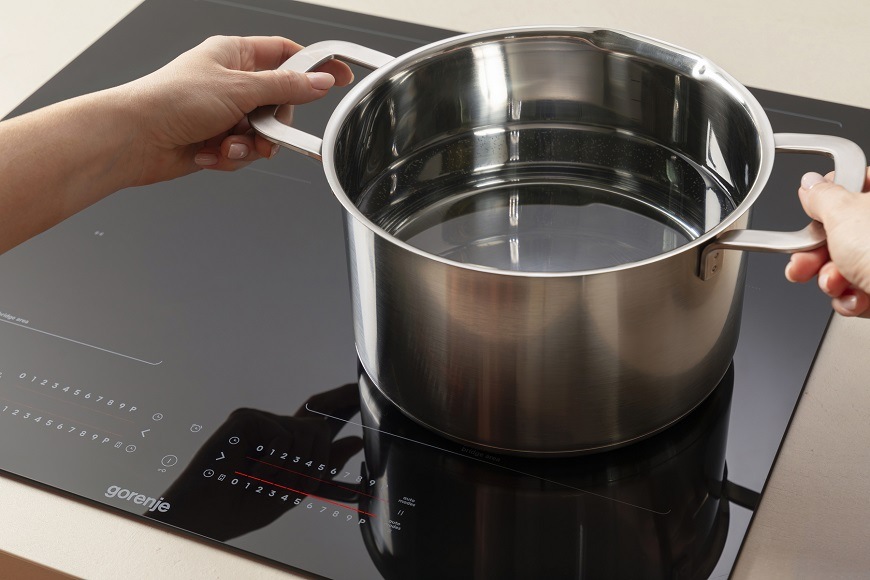 Varná deska Gorenje GI6432BCWF, černá, InstaDetect