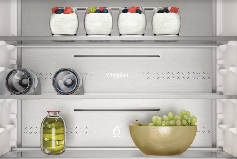 Chladnička kombinovaná Whirlpool WH SP70 T122, NoFrost vestavná, držák na 2 láhve