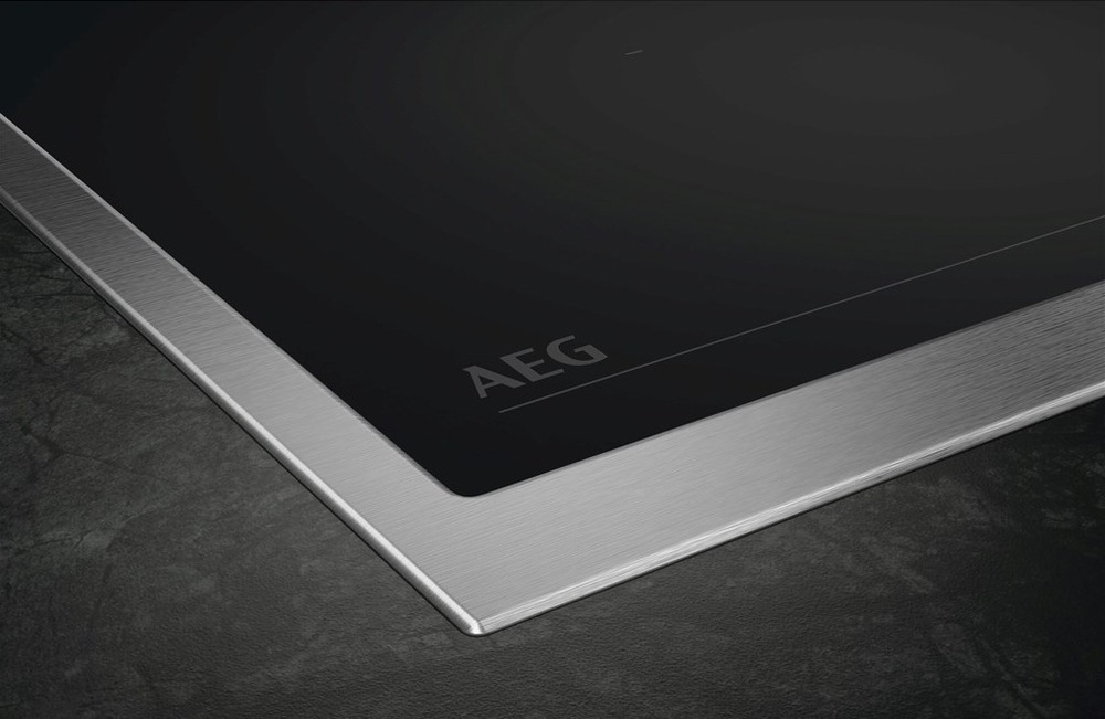 AEG TO64IM00XB nerezový rámeček