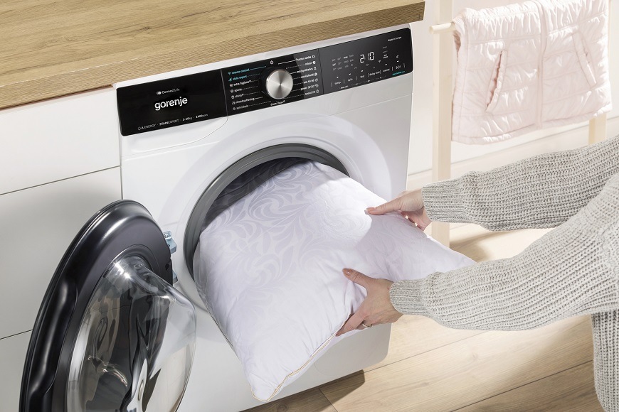předem plněná pračka Gorenje WPNEI14A2SWIFI, bílá, program Polštáře