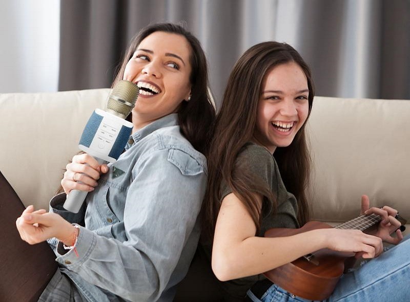 Fabric karaoke
