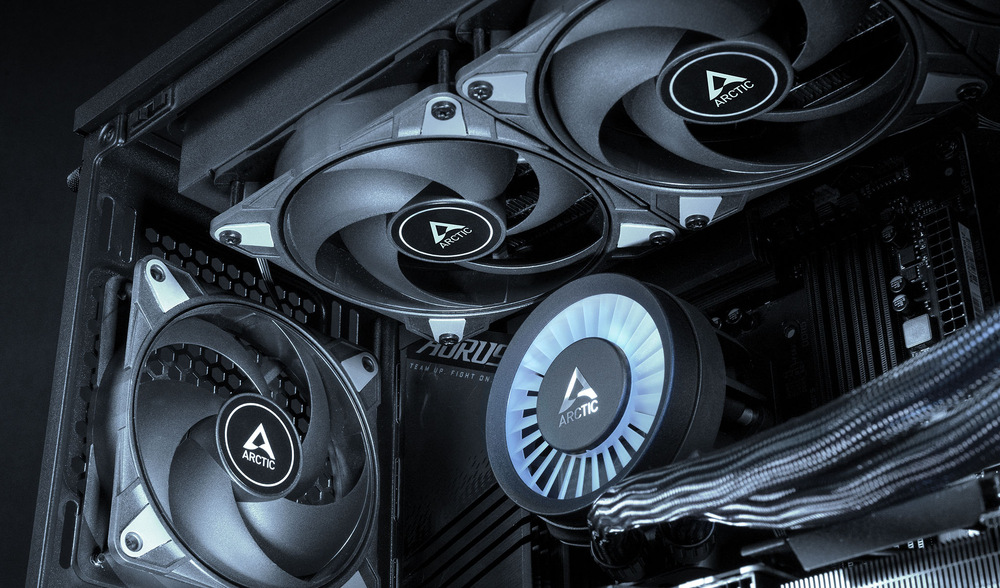 Arctic Cooling P12 Max
