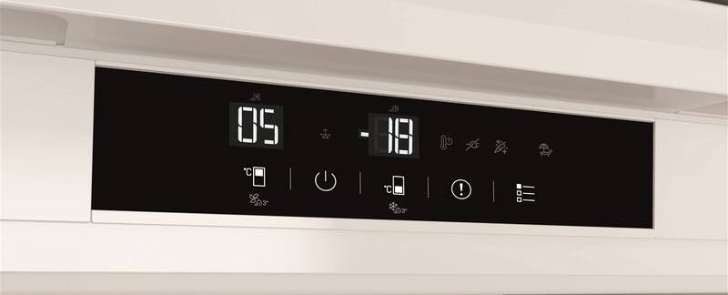 Chladnička kombinovaná Beko B5BCNC256SW, NoFrost vestavná