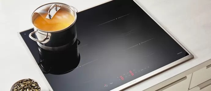 Varná indukční deska Mora VDIS655X, černá, Funkce KeepWarm