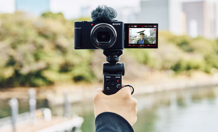 Sony ZV-1 II + 18–50 mm, černá
