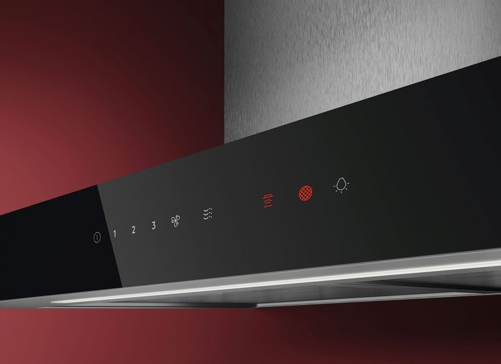 Komínový odsavač par AEG GB67D61HL Hob2Hood ovládací panel