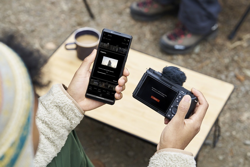Digitální bezzrcadlovka Sony ZV-E1 + objektiv 28-60 mm, aplikace Creators App. 