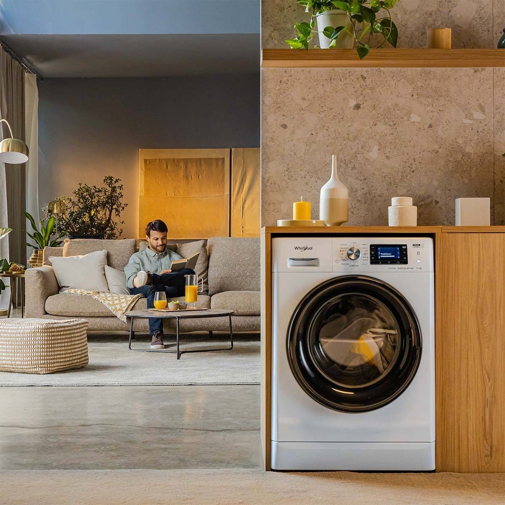 Pračka Whirlpool W7X W845WB CS, bílá, technologie FreshCare+