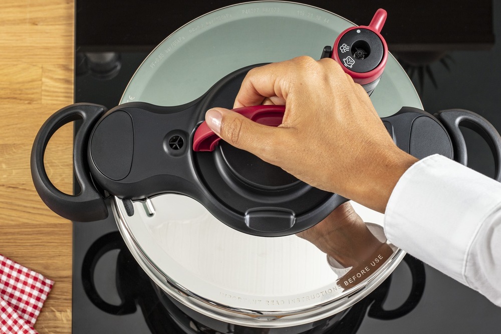 Tlakový hrnec Tefal P4624966 Clipso Minute Easy 9 L