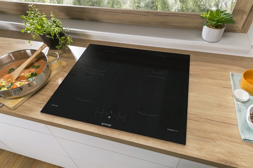 Indukční varná deska Gorenje GI601FMC, černá