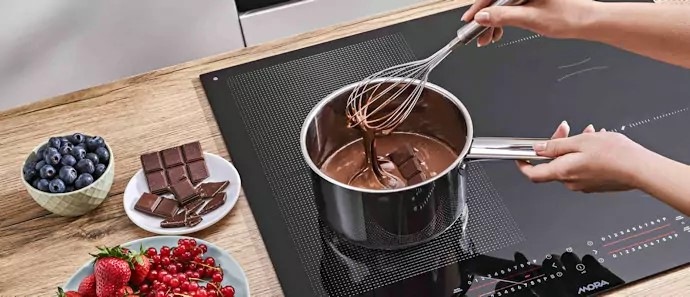 Indukční varná deska Mora VDIS655C, černá, Snadné rozpouštění bez připálení