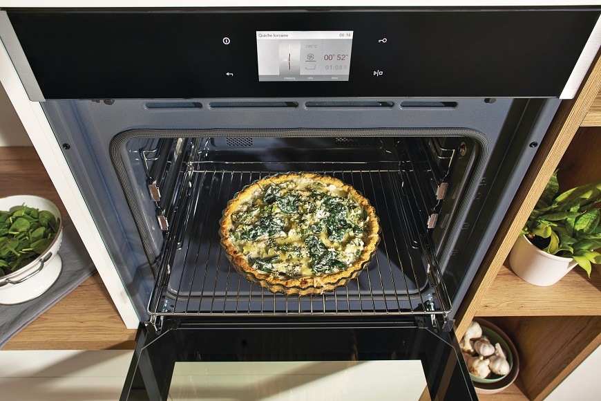 Vestavná multifunkční trouba Gorenje BO798S38BG, Automatické programy