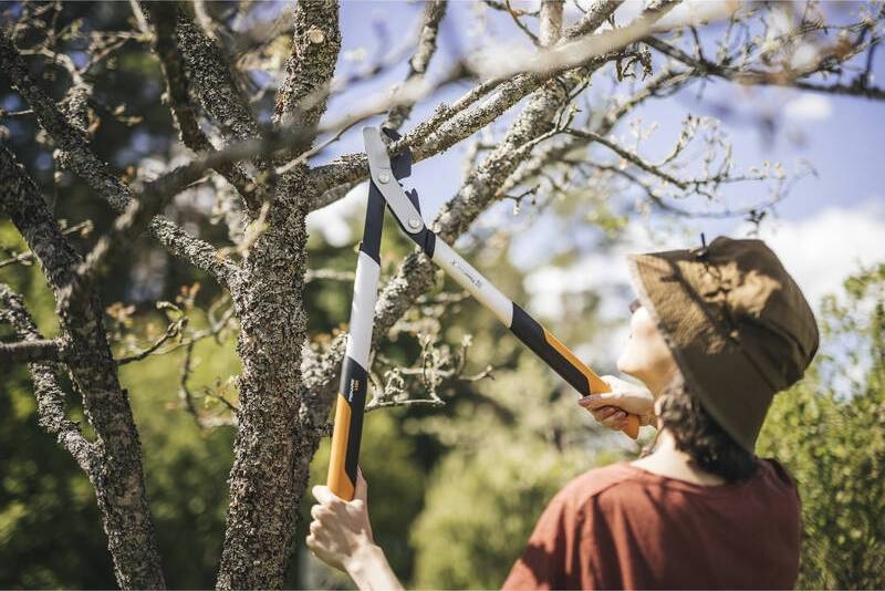 Nůžky na větve Fiskars PowerGearX A000016629 dvoučepelové (M) LX94