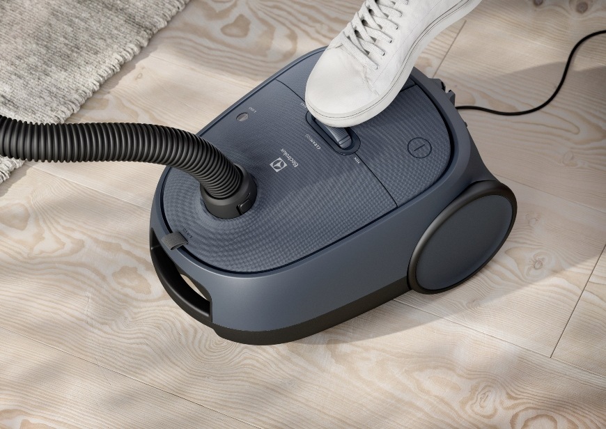 Electrolux 600 Clean EB61C4DB sáčkový vysavač 