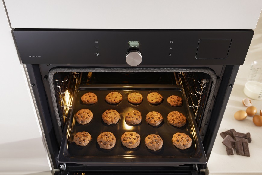 Vestavná trouba Gorenje BSA6138B, černá, AutoBake