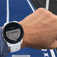 GPS hodinky Garmin Forerunner 745 - bílé