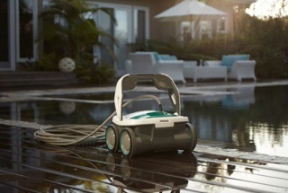 robotický čistič bazénů