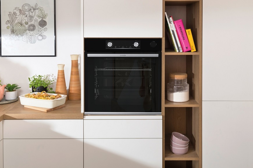 Vestavná trouba Gorenje BSAX6737E08BG