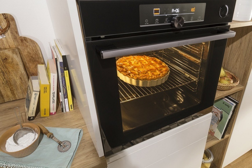 Vestavná trouba Gorenje BO6737E02X, program gratinování