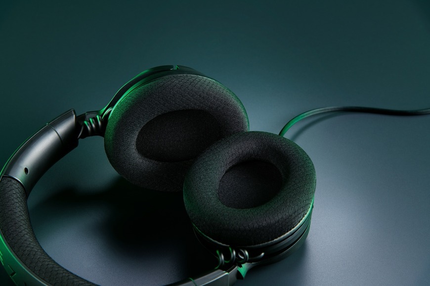 Razer Kraken V4 X, černá