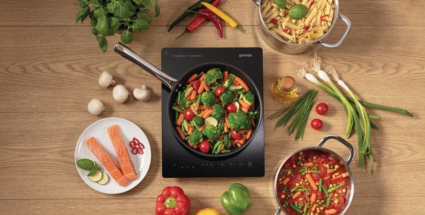 Indukční varná deska Gorenje ICR2000SP, černá, v domácnosti