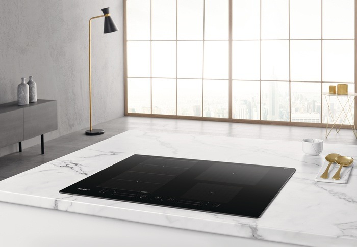 Varná deska Whirlpool WL B8160 NE, černá, snadná instalace a čistý design