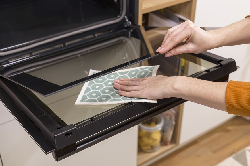 Vestavná trouba Gorenje GO66EPIZZA350C, černá, 