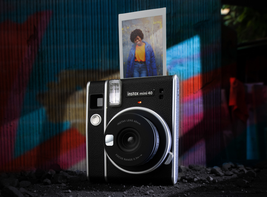 Fujifilm Instax mini 40, černá