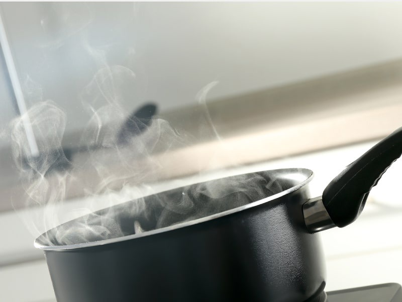 Odsavač par Whirlpool WHVP 62F LT W, komínový, Booster