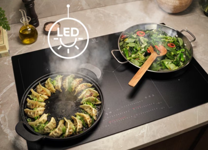 Electrolux LFT816K série 700 Hob2Hood LED osvětlení Pure Illumination