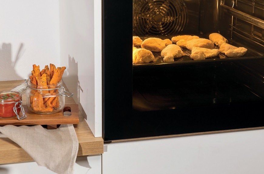 Vestavná trouba Gorenje BSAX6737E08BG, AirFry
