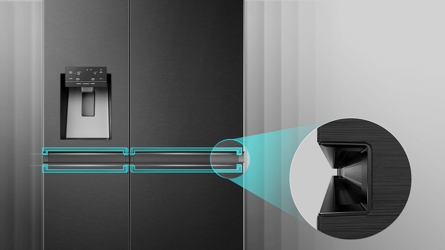 Americká chladnička Hisense RS818N4TFE, černá, elegantní design