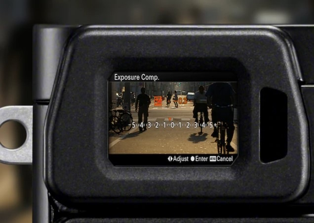 Sony Alpha 6000 + objektiv 16–50 mm, černý