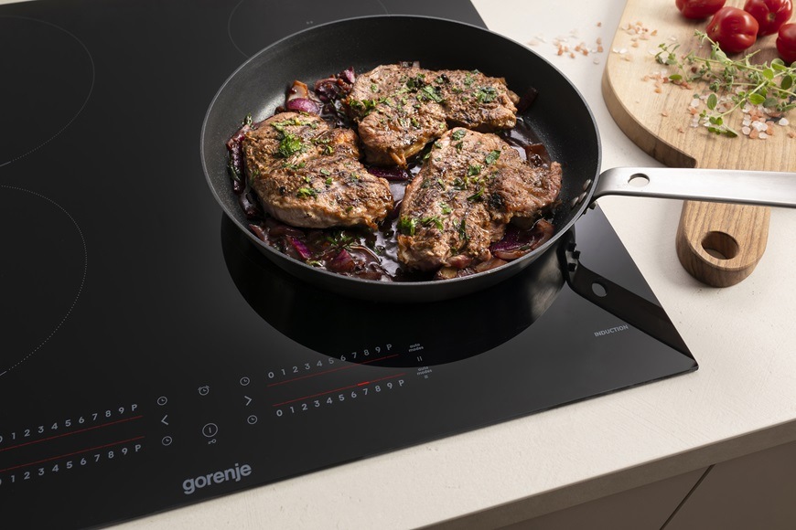 Indukční varná deska Gorenje GI6432BXWF, velká varná zóna s průměrem 23 cm