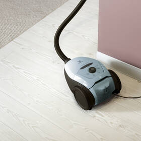 Podlahový vysavač Electrolux PD82-4MB modrá barva
