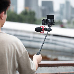 Držák PGYTECH CapLock Action Camera Extension Pole Tripod černá barva
