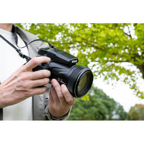 Digitální fotoaparát Nikon P1100 černá barva
