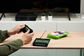 Nabíječka Varta LCD Multi Charger pro 8x AA/AAA 
