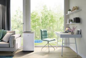 Mobilní klimatizace Electrolux EXP26U758CW šedá barva
