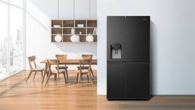 Americká lednice Hisense RS818N4TFE černá barva

