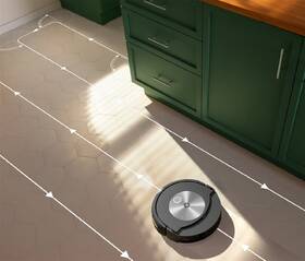 Robotický vysavač iRobot Roomba Combo j7+ černá barva
