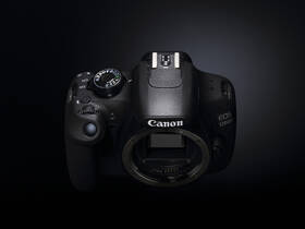 Digitální fotoaparát Canon 1200D černý + 18-55 DC + 8GB černá barva
