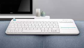 Klávesnice Logitech K400 Plus, CZ/SK bílá barva
