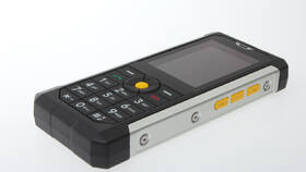 Mobilní telefon Caterpillar CAT B100 černá barva
