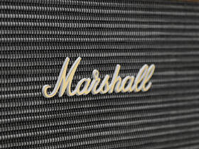 Přenosný reproduktor Marshall Woburn černá barva
