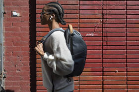 Batoh Peak Design Everyday Backpack 20L (v2) šedá barva

