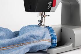 Šicí stroj Veritas Power Stitch PRO červená barva
